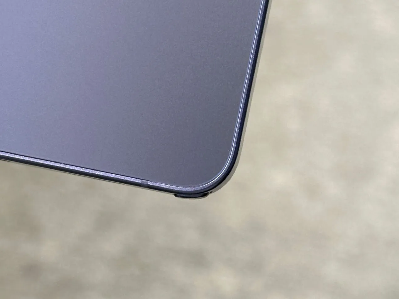 三星 Galaxy S26 Ultra 的 S Pen 尾端收圓設計,收納起來更加無痕 三星 Galaxy S26 Ultra 的 S Pen 尾端收圓設計,收納起來更加無痕